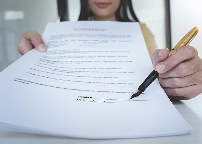 rédaction contrat de travail Alès